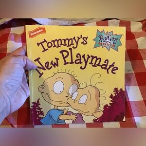 Vintage Nickelodeon Tommy’s new playmate Rugrats movie paperback 1998